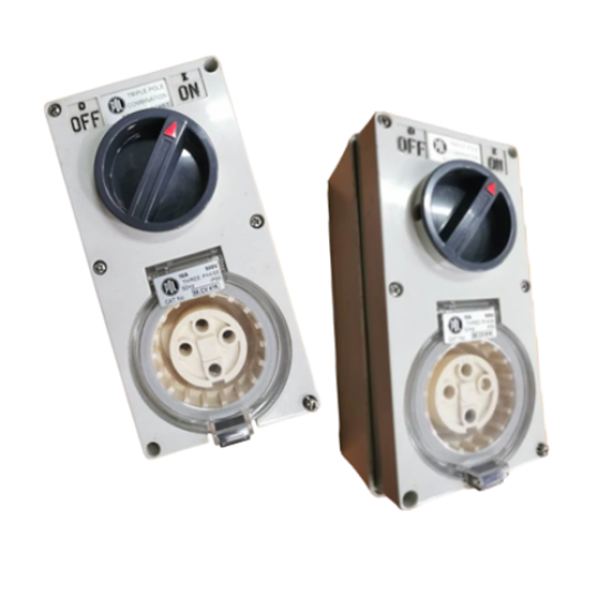 Ổ cắm công tắc kết nối 7P 500V 20A  56CV720