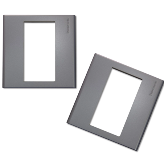 Mặt vuông 3 thiết bị màu xám ánh kim Panasonic WEB7813MH