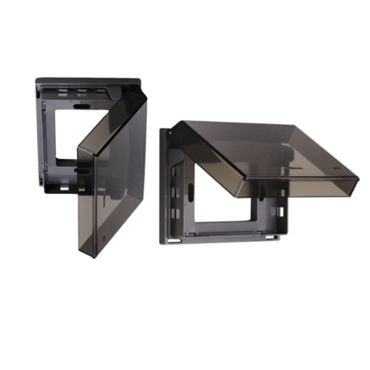 Hộp có nắp che mưa lắp nổi 3 thiết bị Panasonic WEG8981K-VN