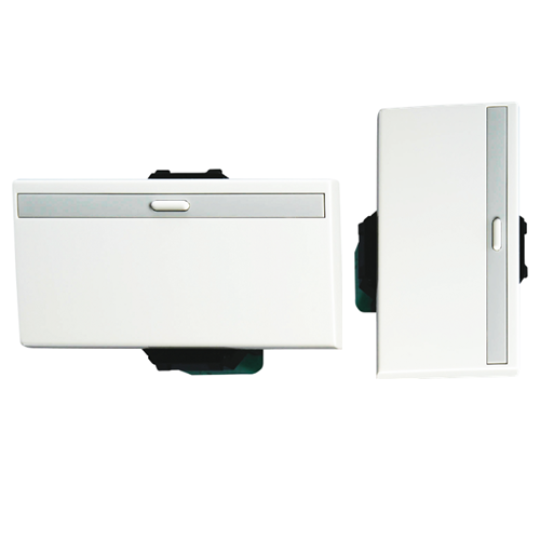 Hộp có nắp che mưa lắp nổi 3 thiết bị Panasonic WEV5511-7SW