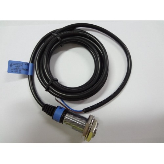 Cảm biến tiệm cận AC 2 dây Hanyoung UP18RM-5AA